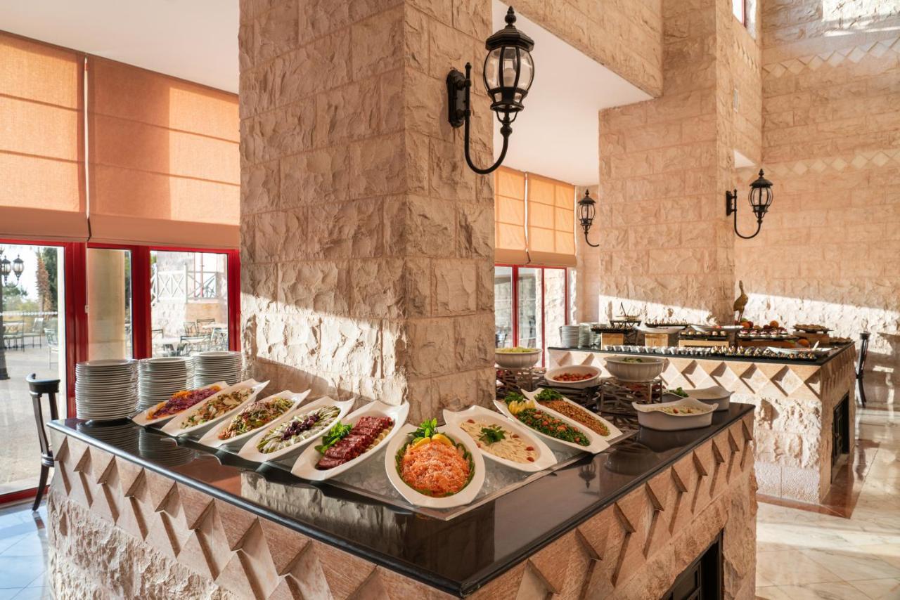 Grand Mercure Petra Wadi Musa Exterior photo