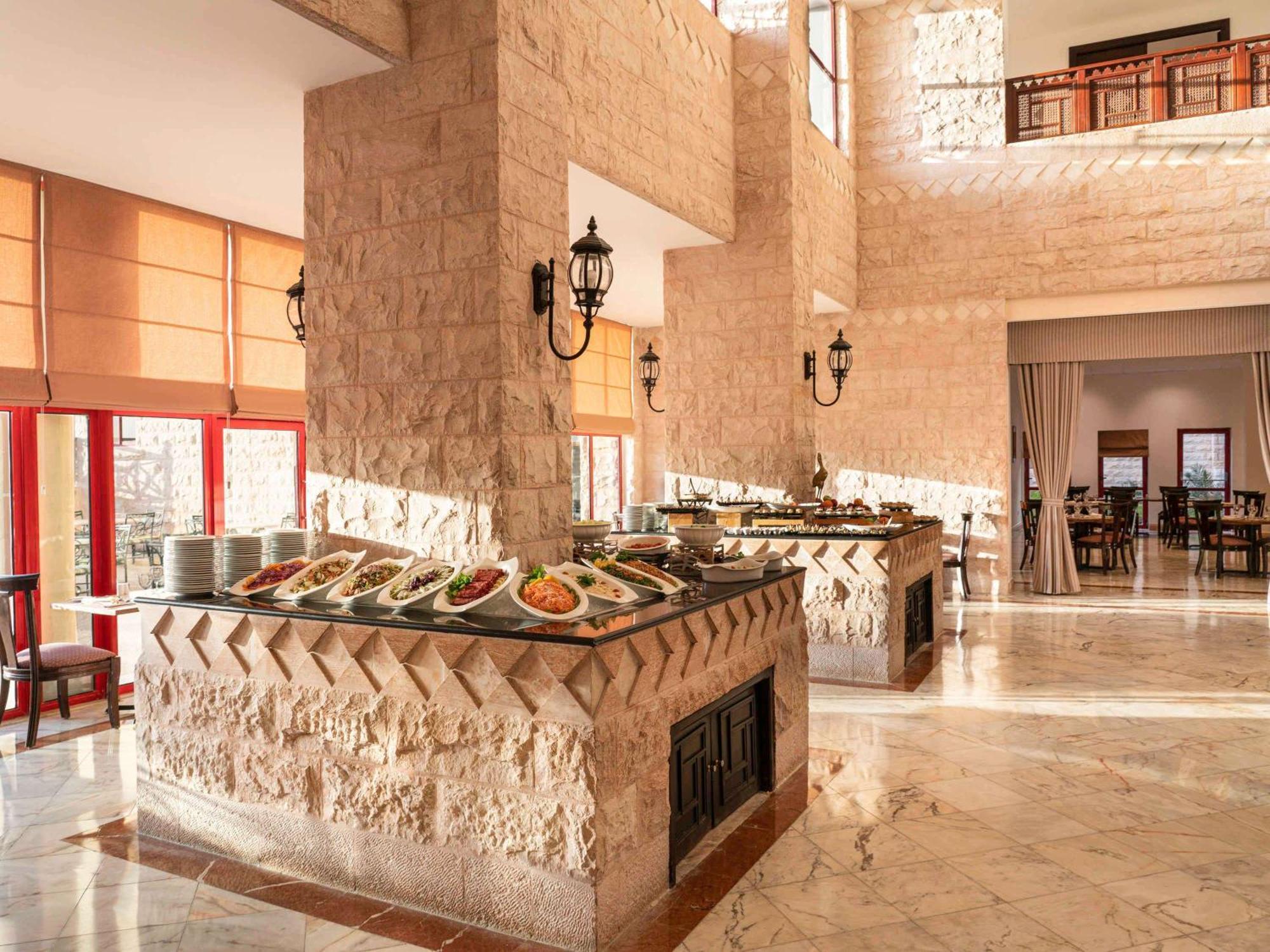Grand Mercure Petra Wadi Musa Exterior photo