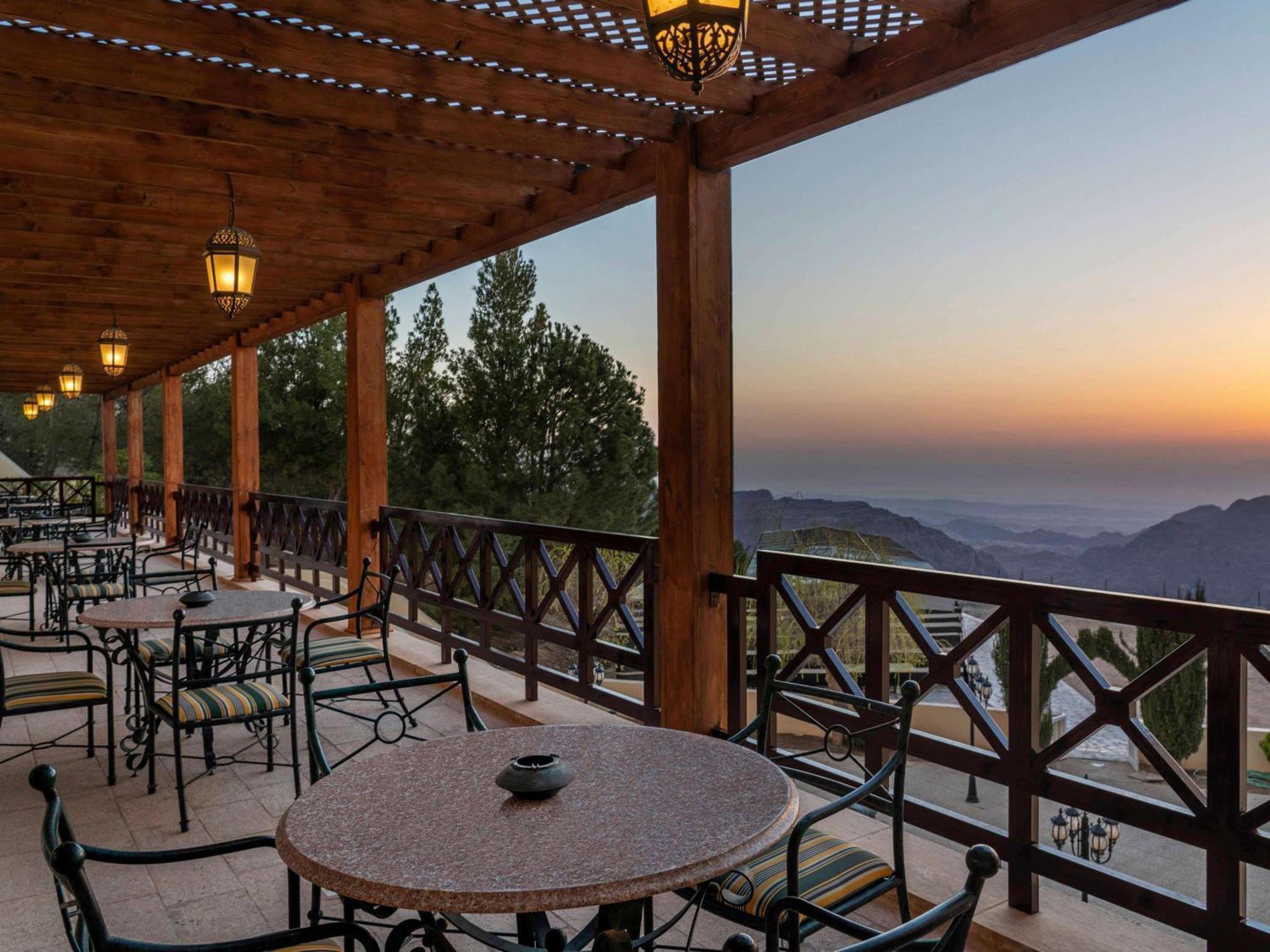 Grand Mercure Petra Wadi Musa Exterior photo