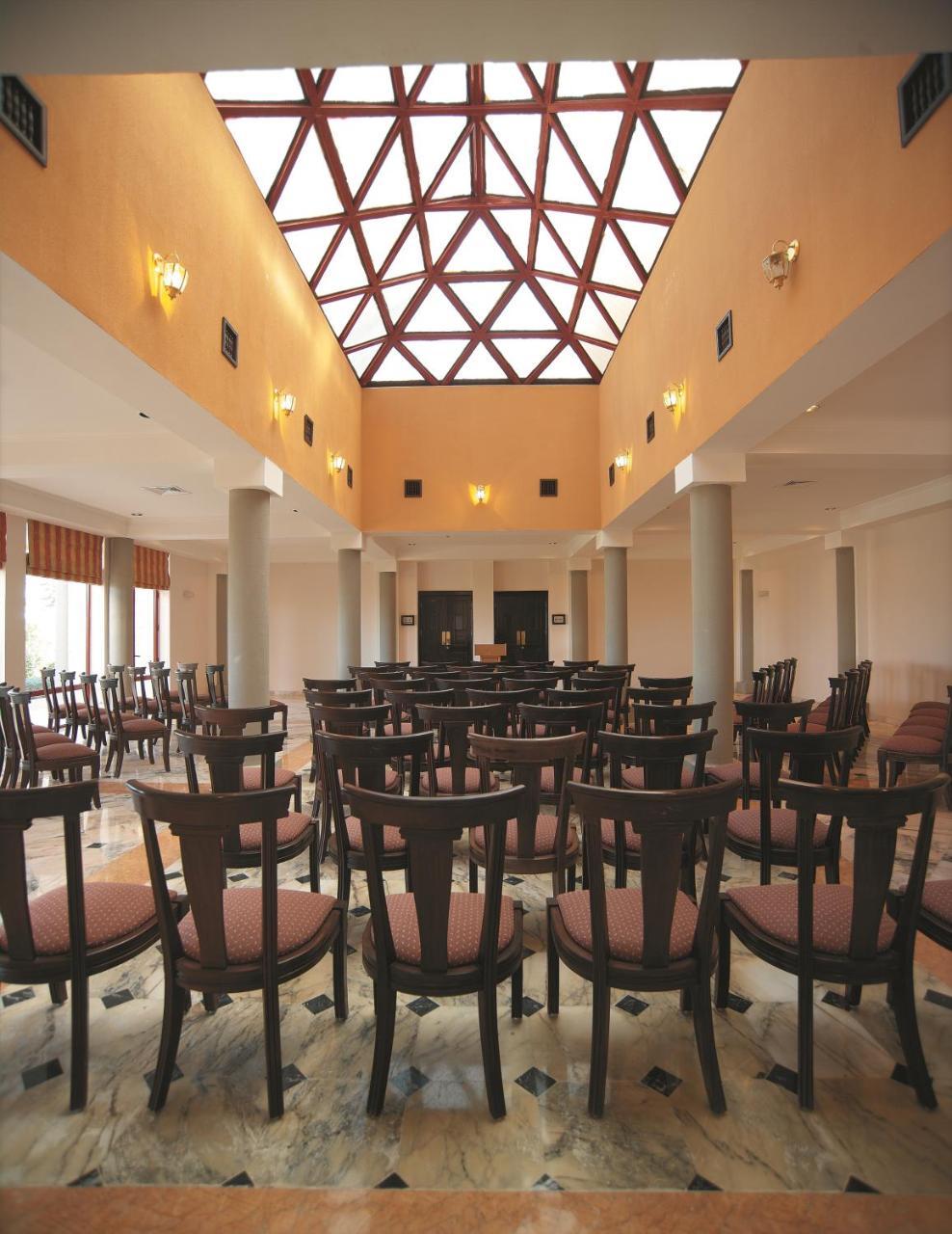 Grand Mercure Petra Wadi Musa Exterior photo